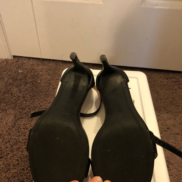 Target Heels - Picture 5 of 5